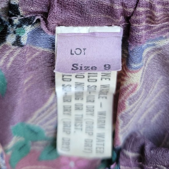 Vintage Floral Top and Skirt Two-Piece Set - Picture 15 of 16